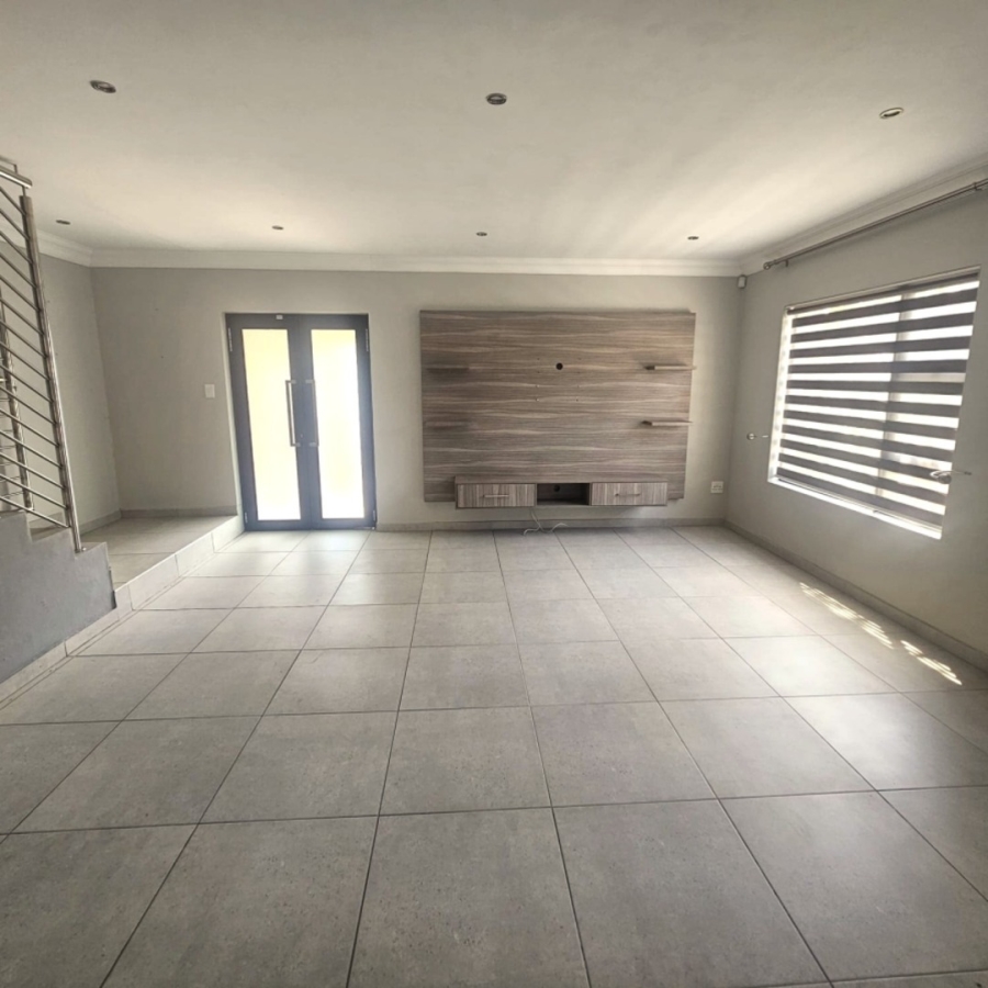To Let 3 Bedroom Property for Rent in Boschdal North West